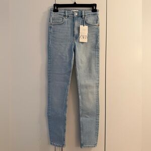 Zara Women's Skinny Jeans in Light Blue